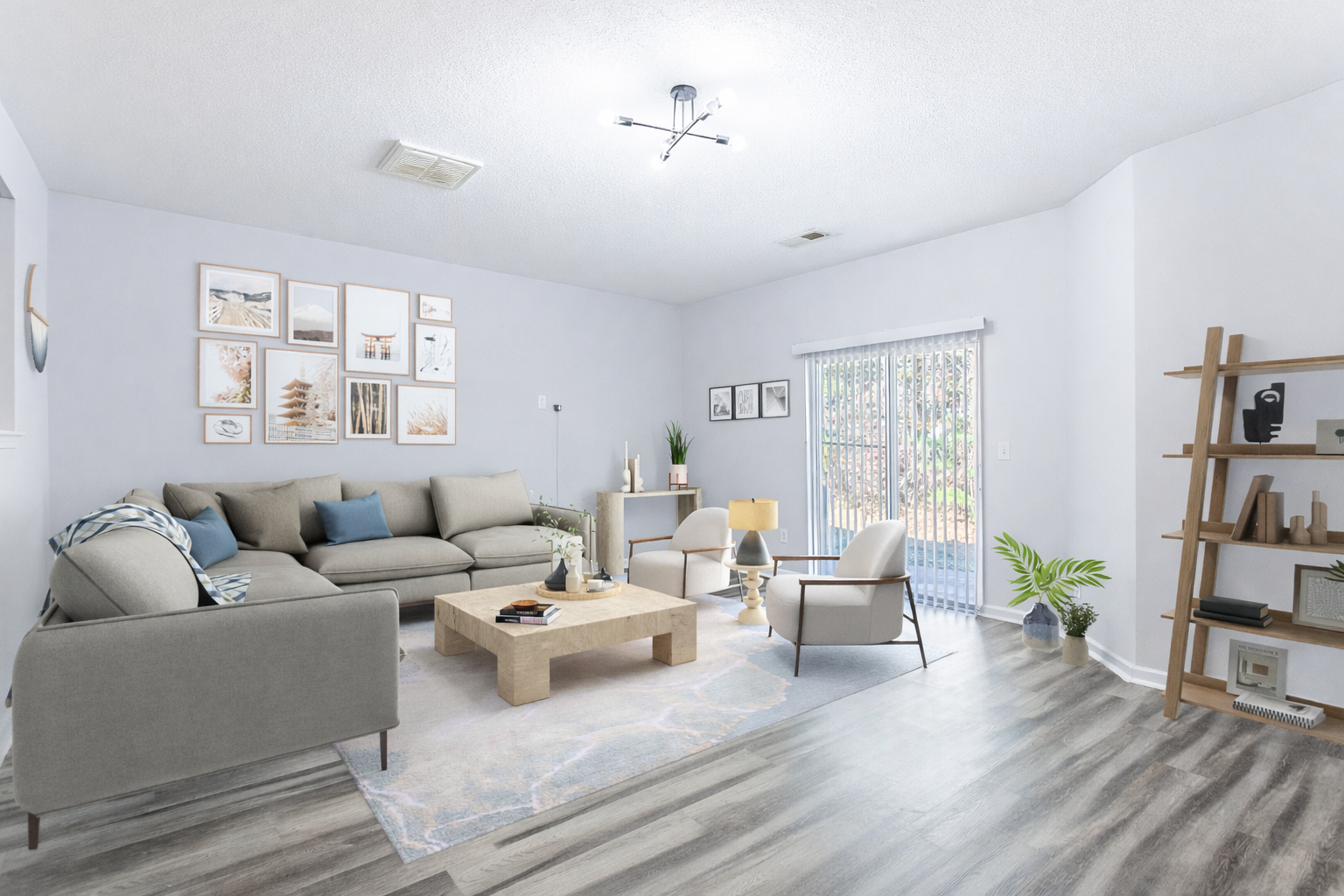 2272 Bigwood Trl living room